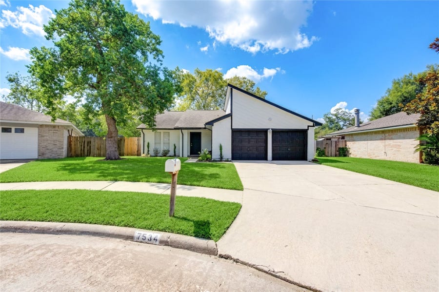 Property photo for 7534 Londres Drive, Houston, TX