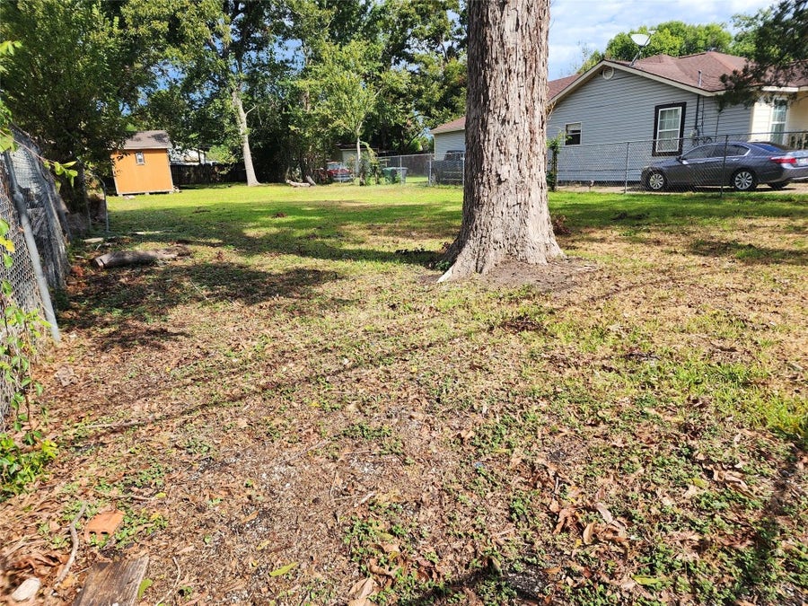Property photo for 219 Heaney Drive, Houston, TX