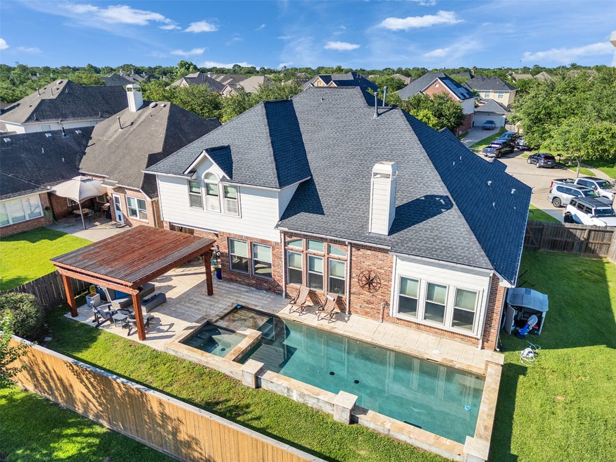 Property photo for 607 Ivory Stone Lane, League City, TX