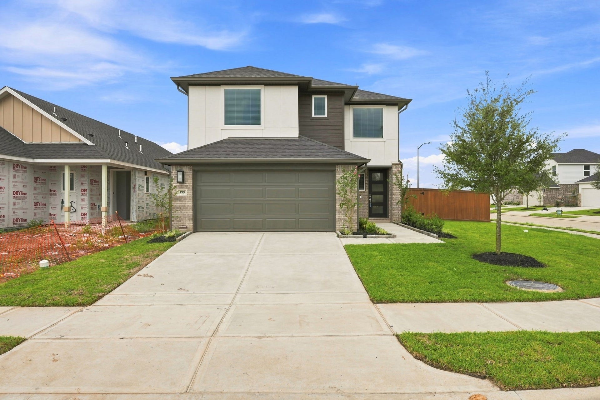 139 High Life Crossing, Richmond, TX 77469 Seth Real Estate Group Welcomes you to 139 High Life Crossing!