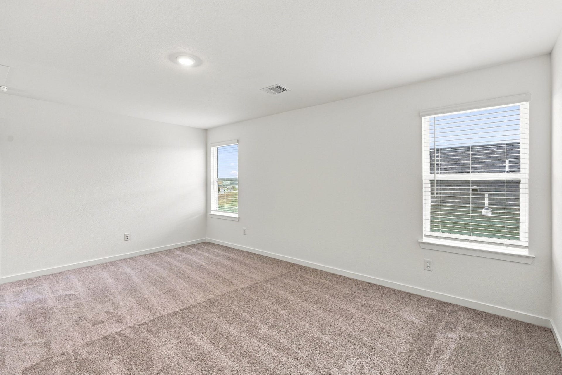 139 High Life Crossing, Richmond, TX 77469 An upstairs bonus room this size is where movie marathons, game nights, and quiet study time all happen without anyone fighting over the TV downstairs.