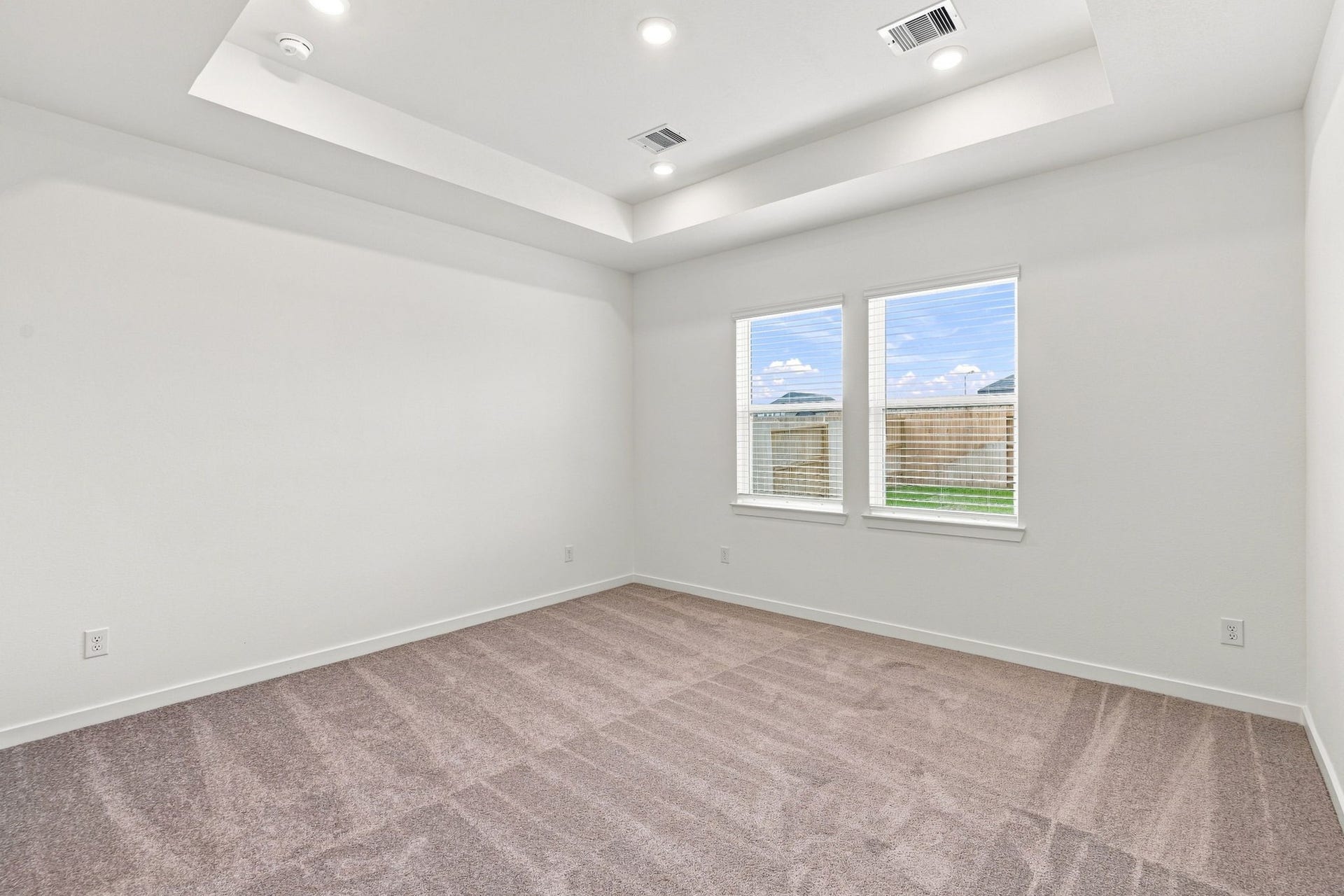 139 High Life Crossing, Richmond, TX 77469 Make the primary bedroom your own with plenty of space for restful nights, a sitting area, and personalized dcor, all framed by a stylish tray ceiling.