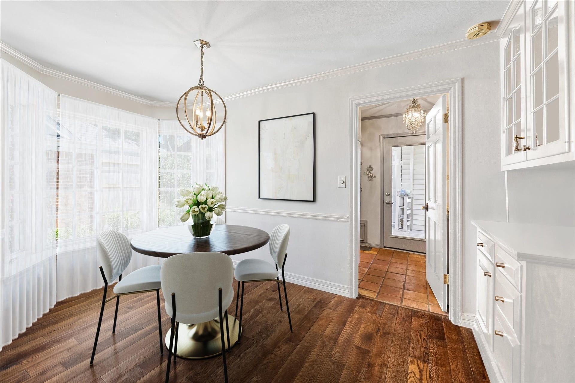 818 Olney Oak Drive, Houston, TX 77079 Virtually staged breakfast nook