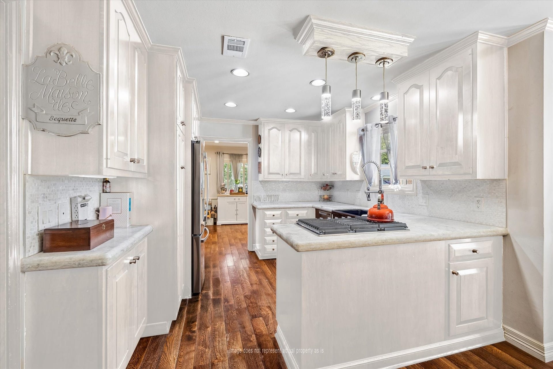 818 Olney Oak Drive, Houston, TX 77079 Virtually staged to show light cabinetry