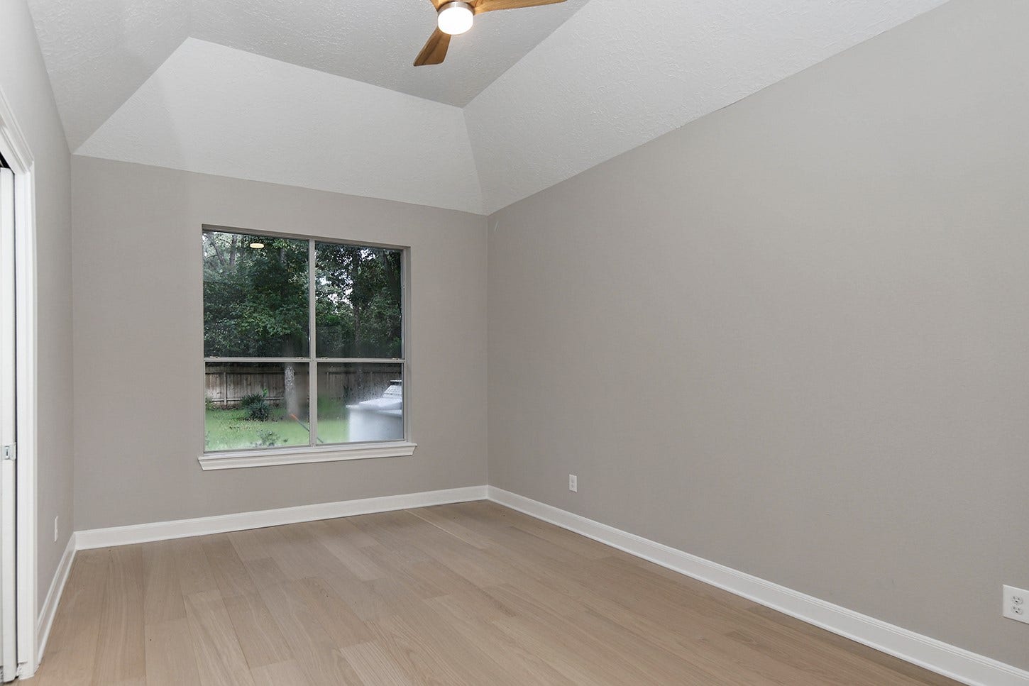6 Misty Point, The Woodlands, TX 77380 6 Misty Point, The Woodlands, TX 77380