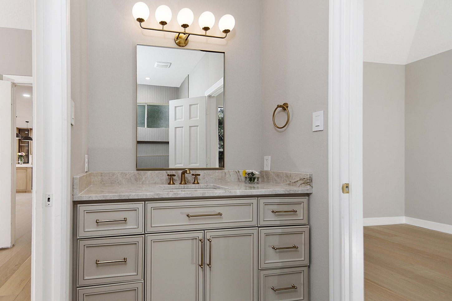 6 Misty Point, The Woodlands, TX 77380 6 Misty Point, The Woodlands, TX 77380