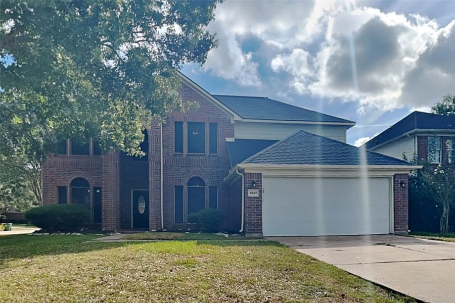 Property photo for 3007 Davey Oaks Street, Pearland, TX