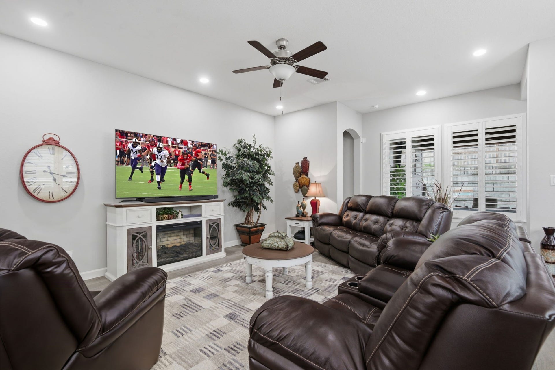 446 Westlake Landing, Conroe, TX 77304 446 Westlake Landing, Conroe, TX 77304