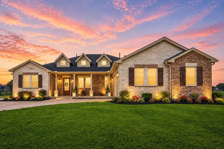 Property photo for 803 Lily Lane, Rosharon, TX