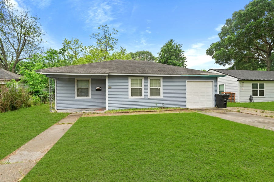 Property photo for 4926 Hull Street, Houston, TX
