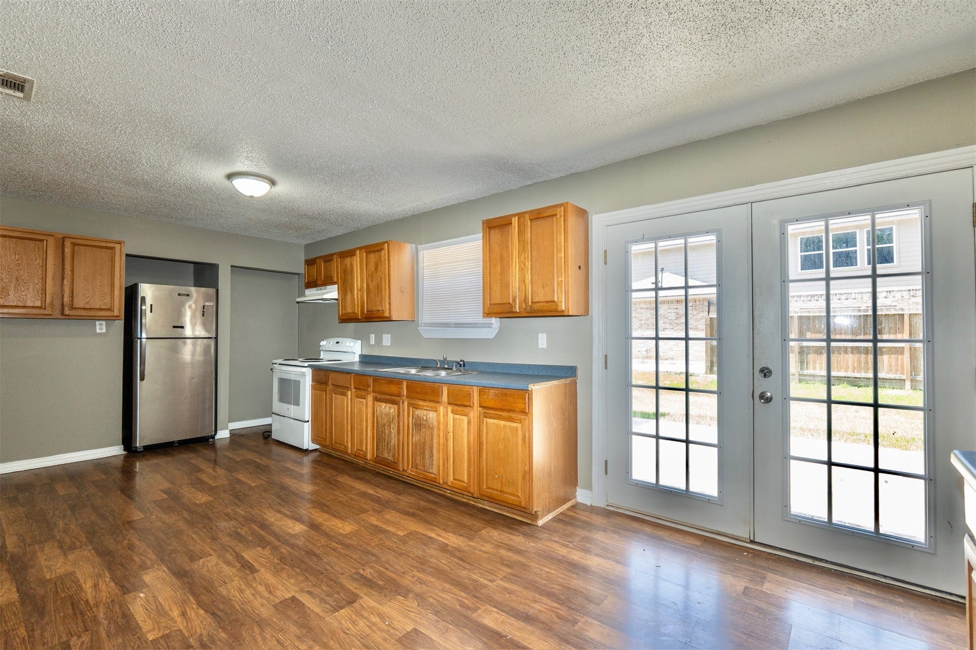 2109 Jeridona Street, La Marque, TX 77568 2109 Jeridona Street, La Marque, TX 77568