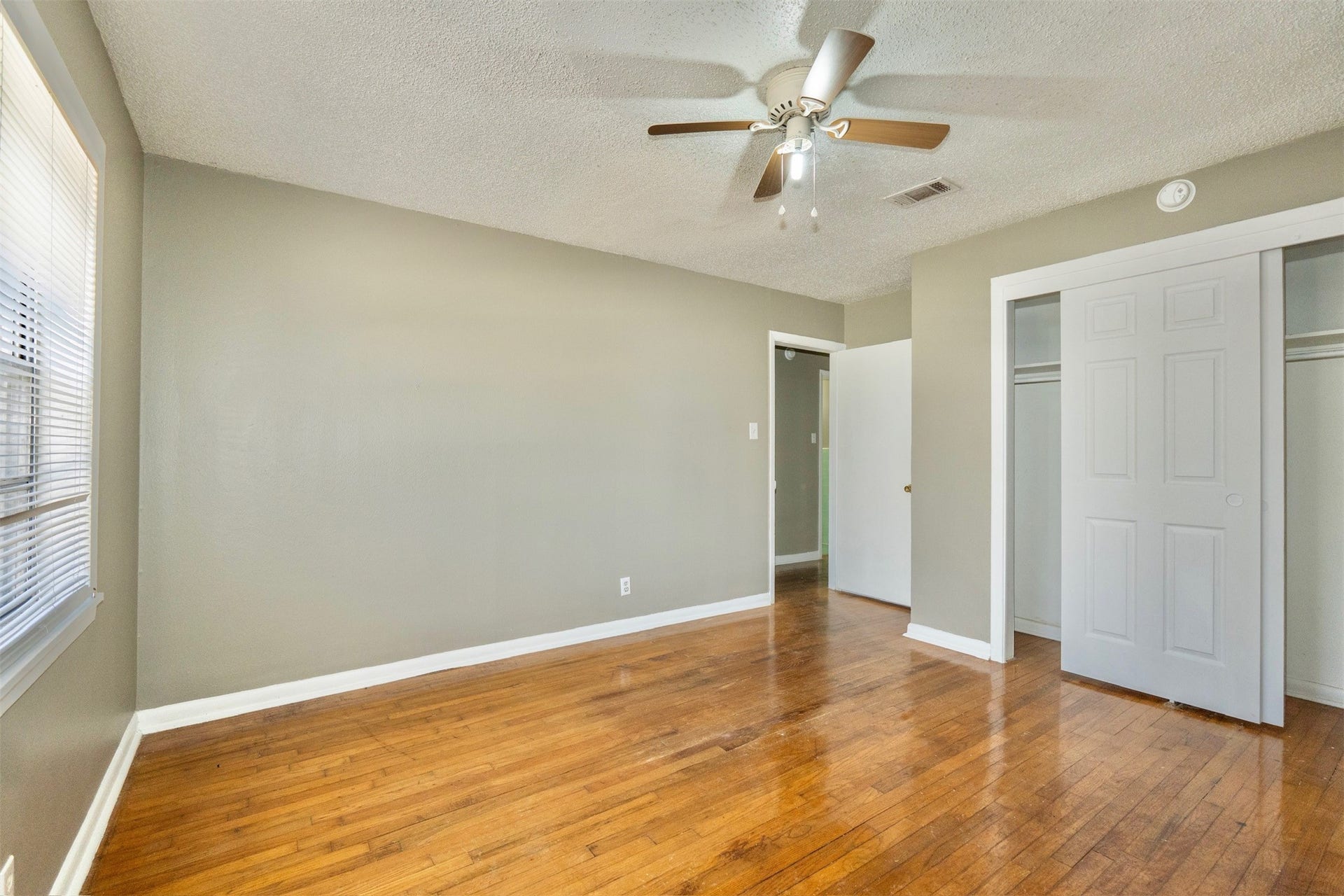 2109 Jeridona Street, La Marque, TX 77568 2109 Jeridona Street, La Marque, TX 77568