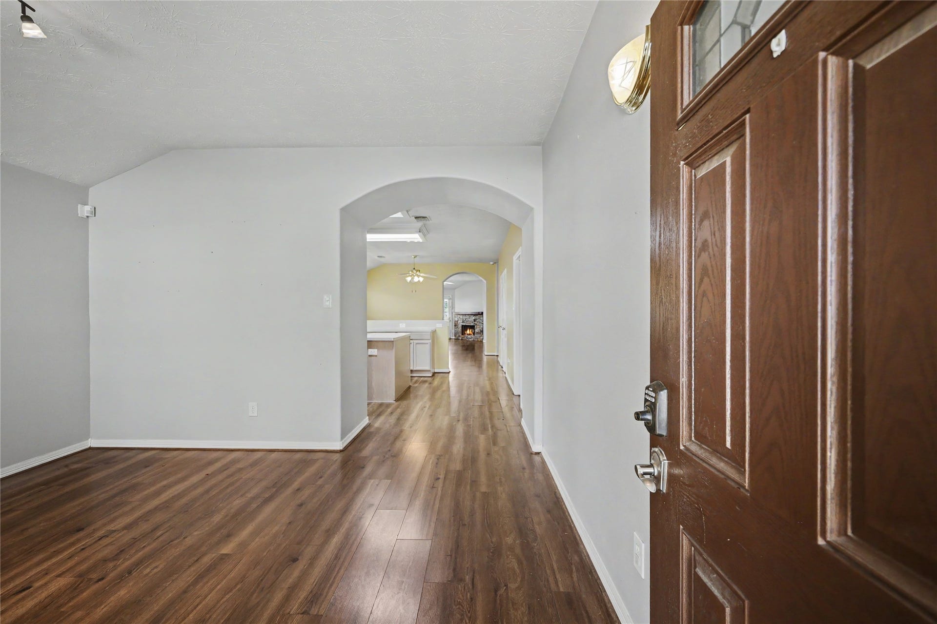 2506 Montana Blue Drive, Spring, TX 77373 Entry with formal dining room/flex room