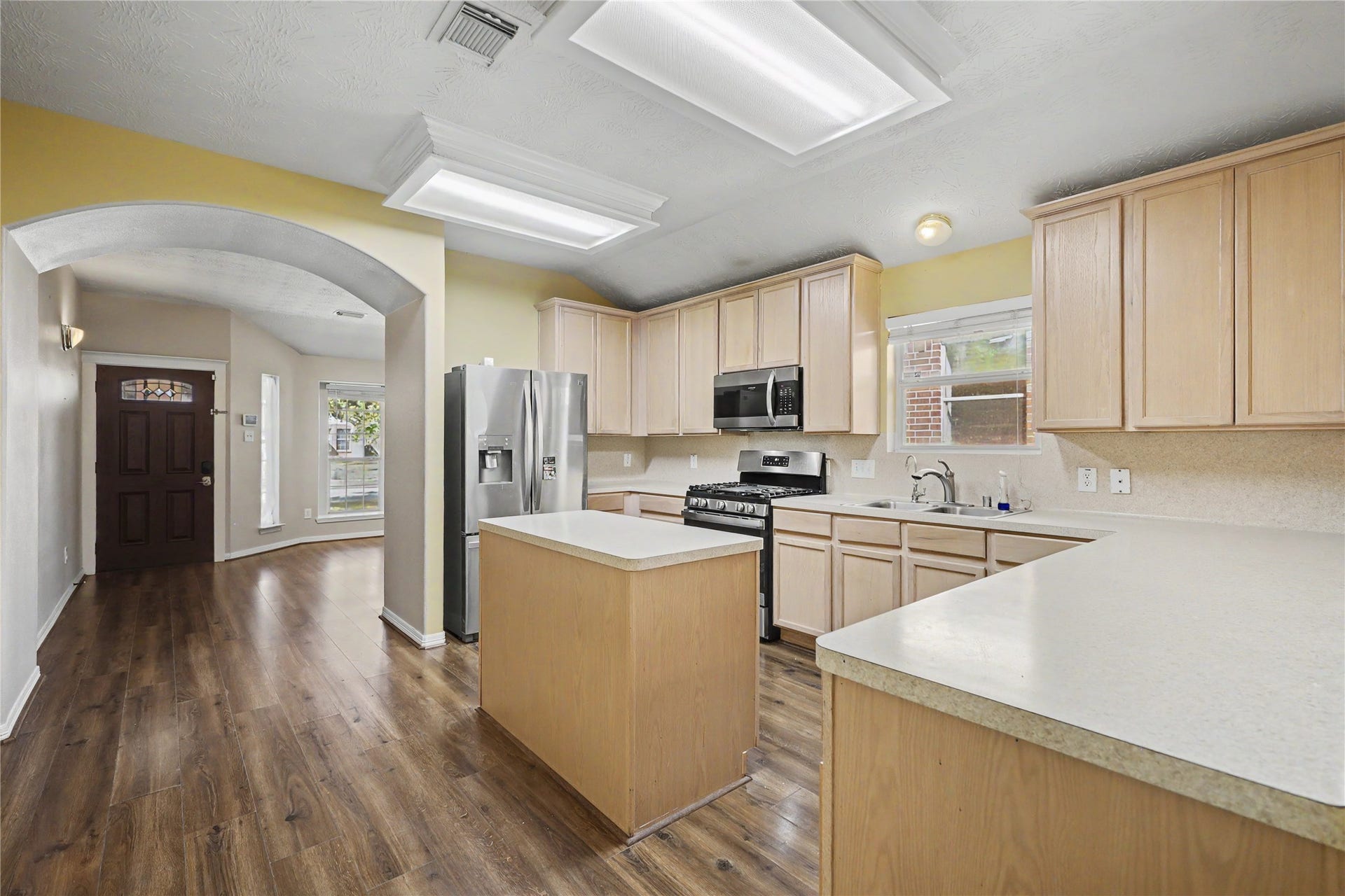 2506 Montana Blue Drive, Spring, TX 77373 Island kitchen with plenty of cabinet space