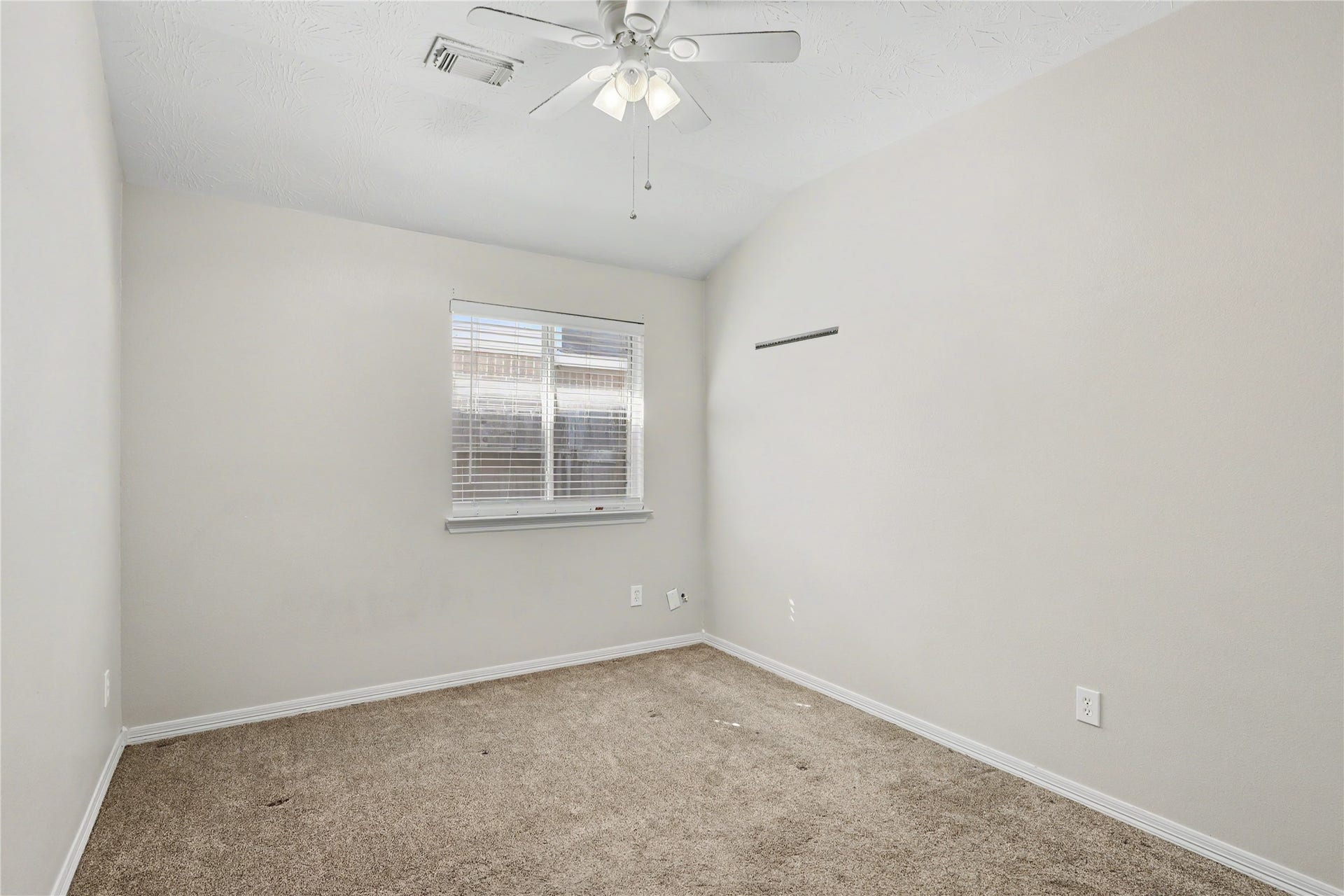 2506 Montana Blue Drive, Spring, TX 77373 Guest bedroom #1
