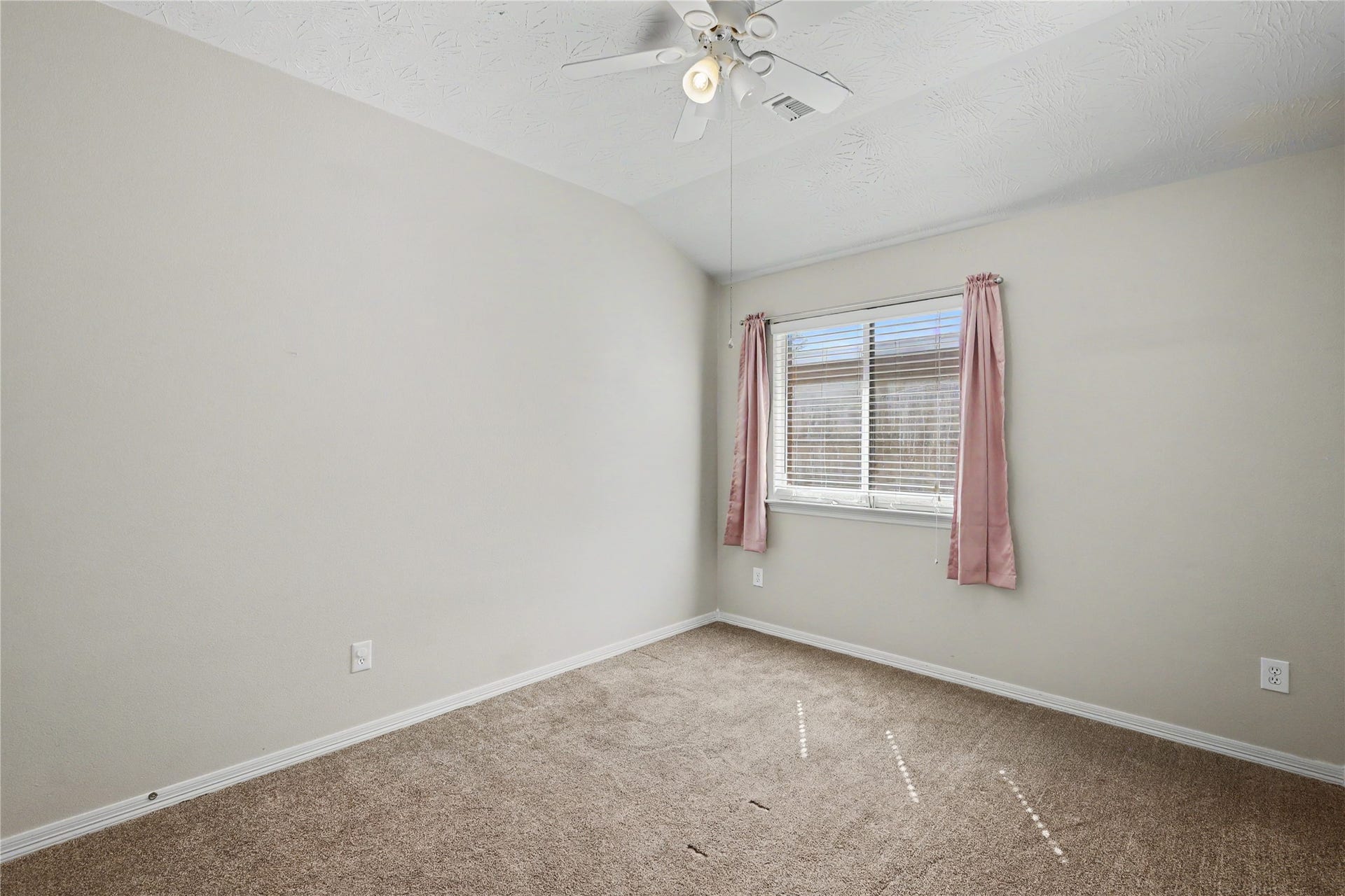 2506 Montana Blue Drive, Spring, TX 77373 Guest bedroom #2