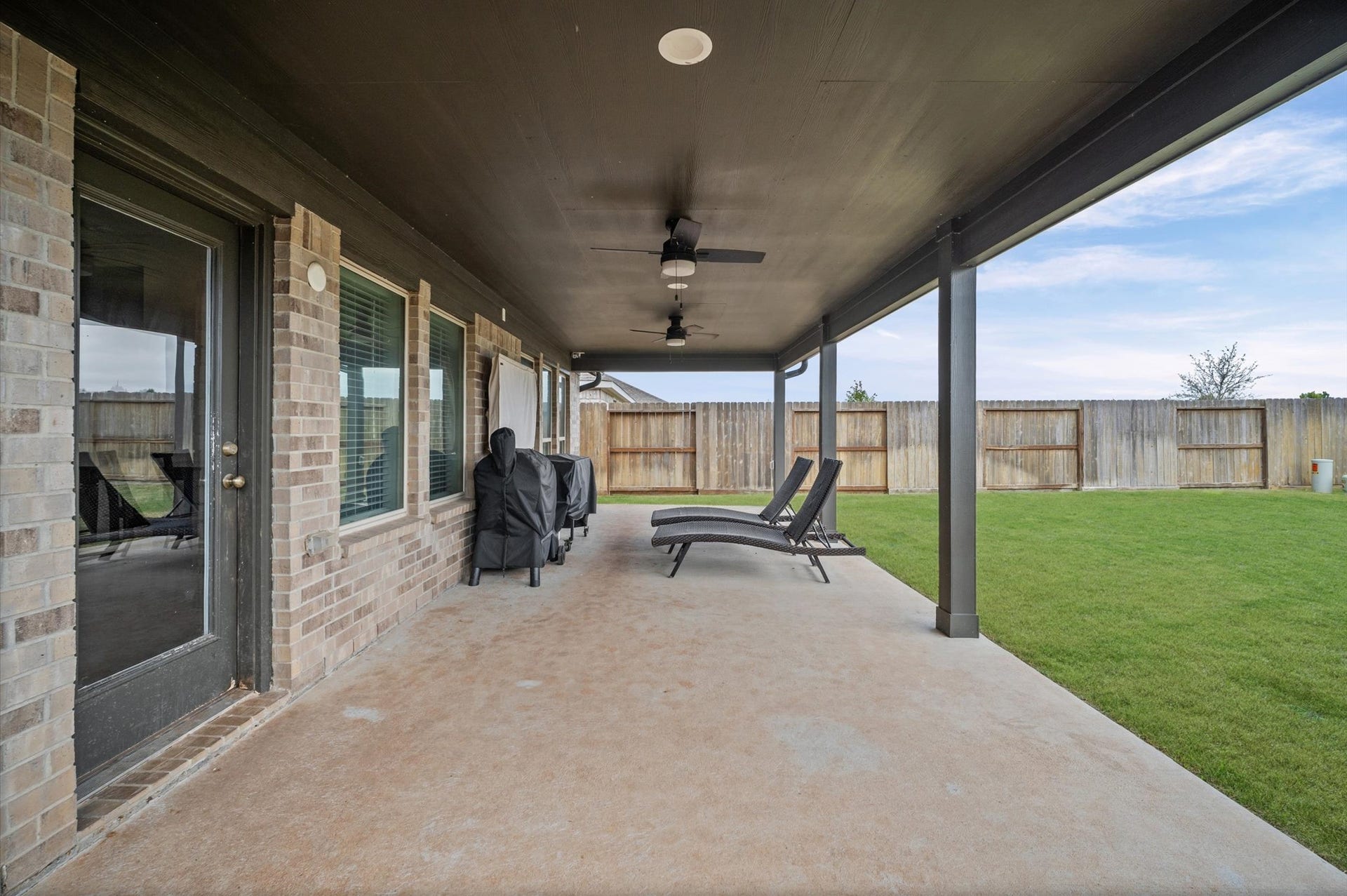 2419 Rosemary Sage Drive, Fulshear, TX 77423 2419 Rosemary Sage Drive, Fulshear, TX 77423