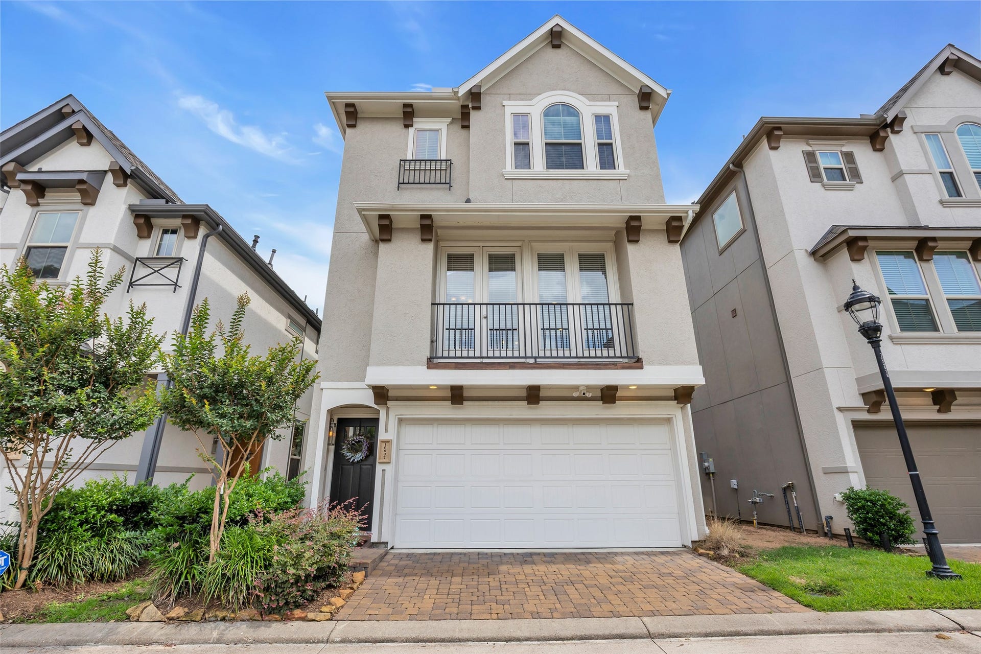 10607 Centre Forest Drive, Houston, TX 77043 Welcome home!