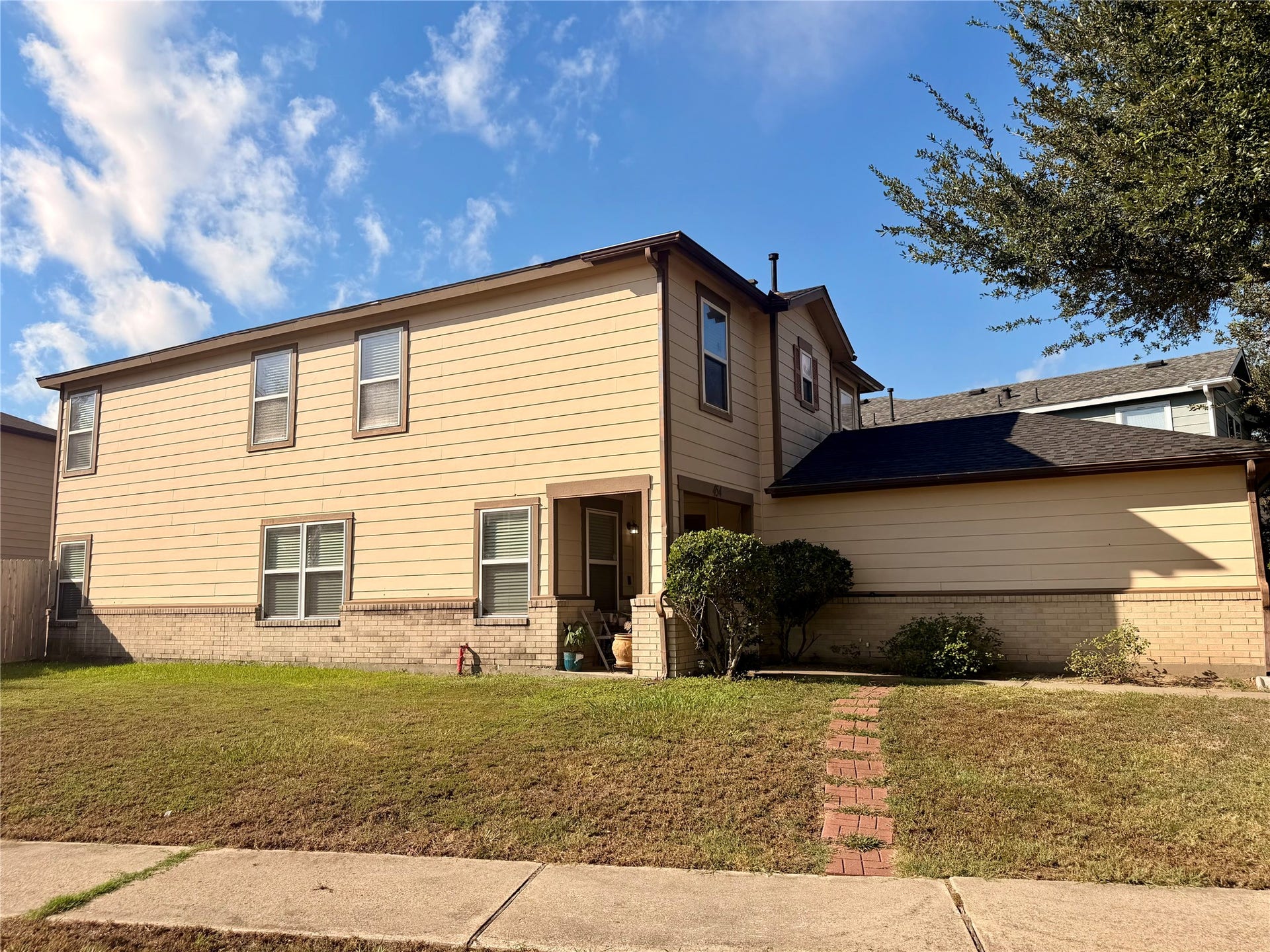 454 Remington Ridge Drive, Houston, TX 77073 Corner Lot