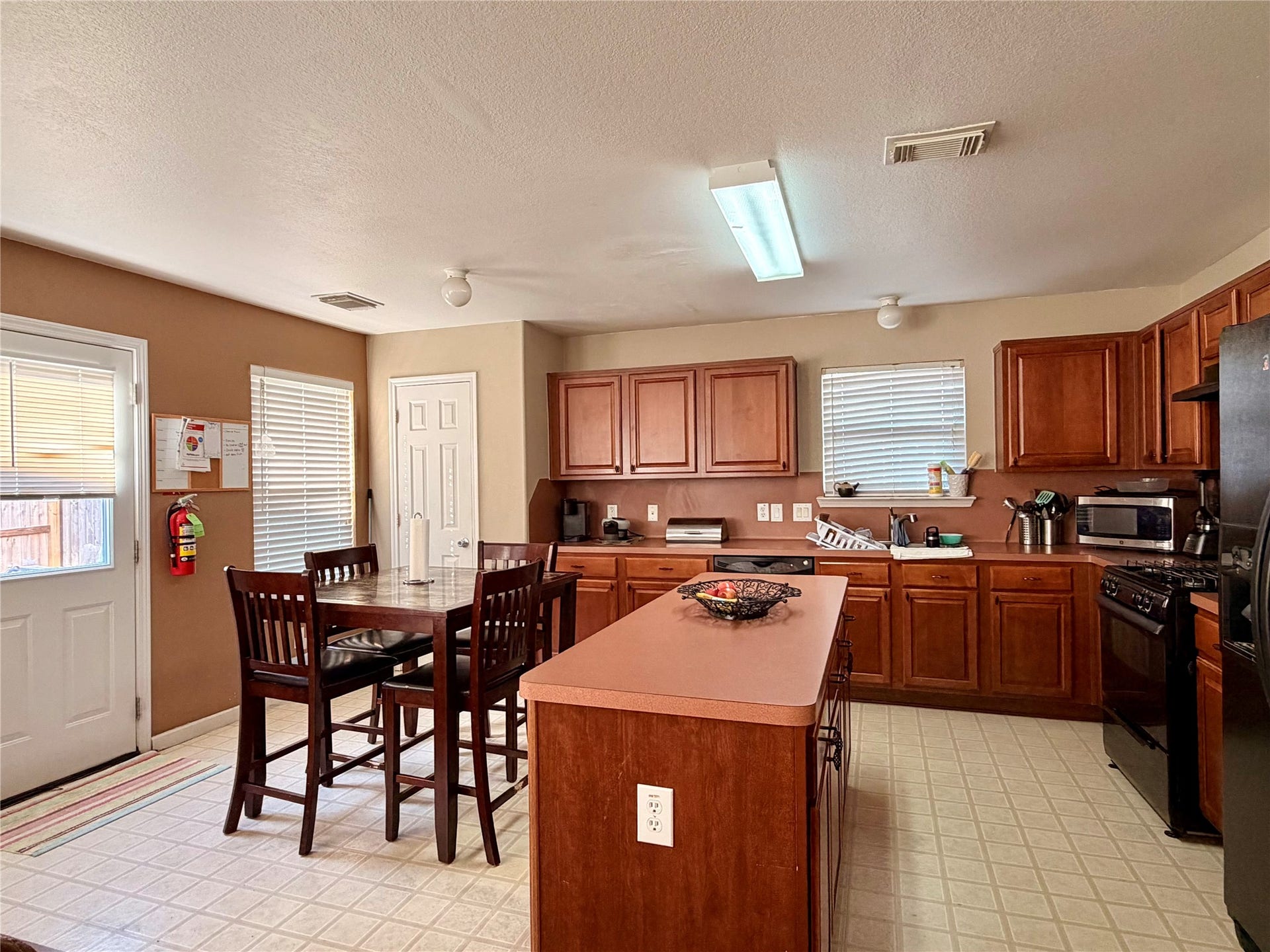 454 Remington Ridge Drive, Houston, TX 77073 Kitchen with gas stove and dishwasher