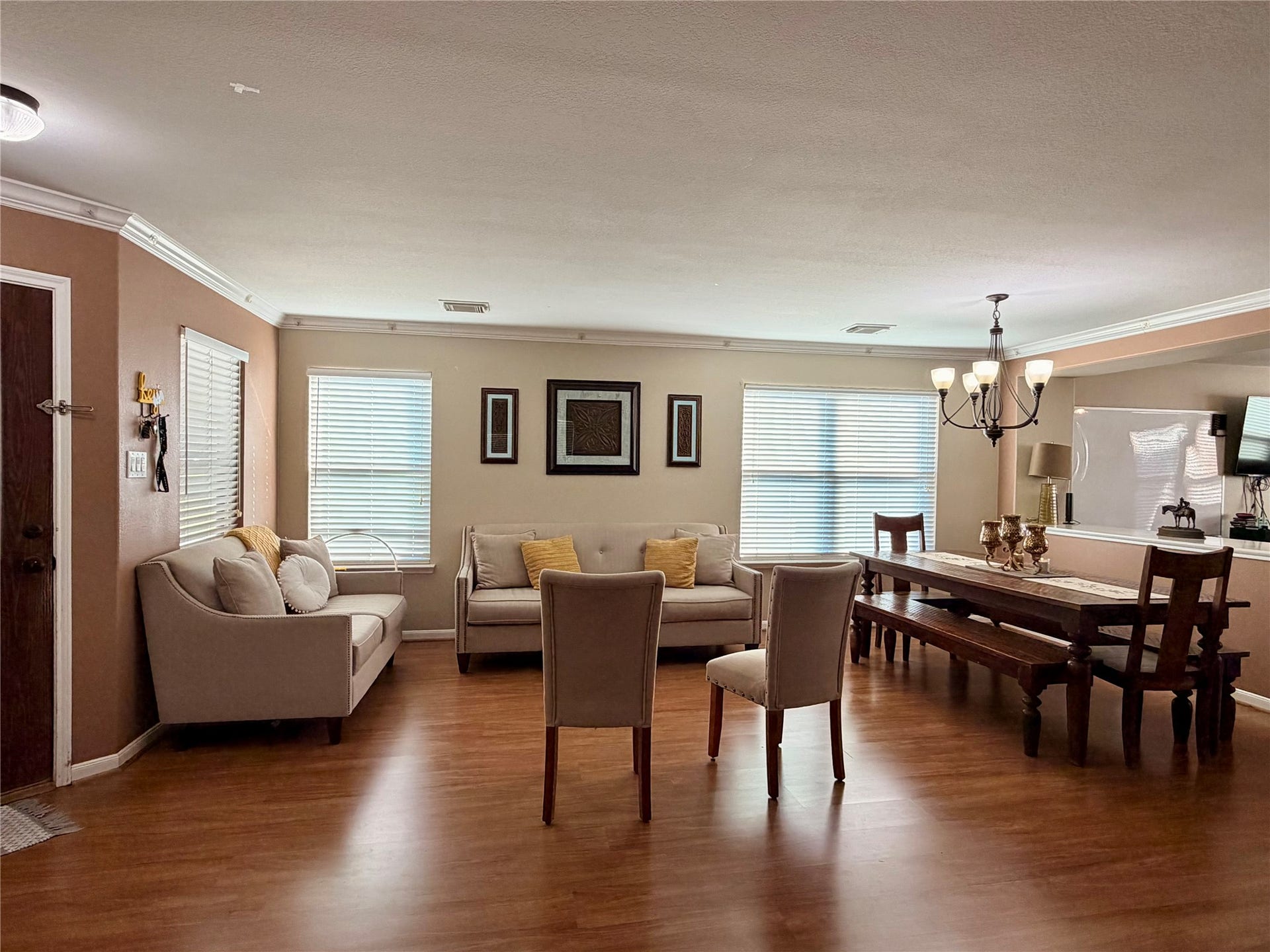 454 Remington Ridge Drive, Houston, TX 77073 Formal dining and sitting area
