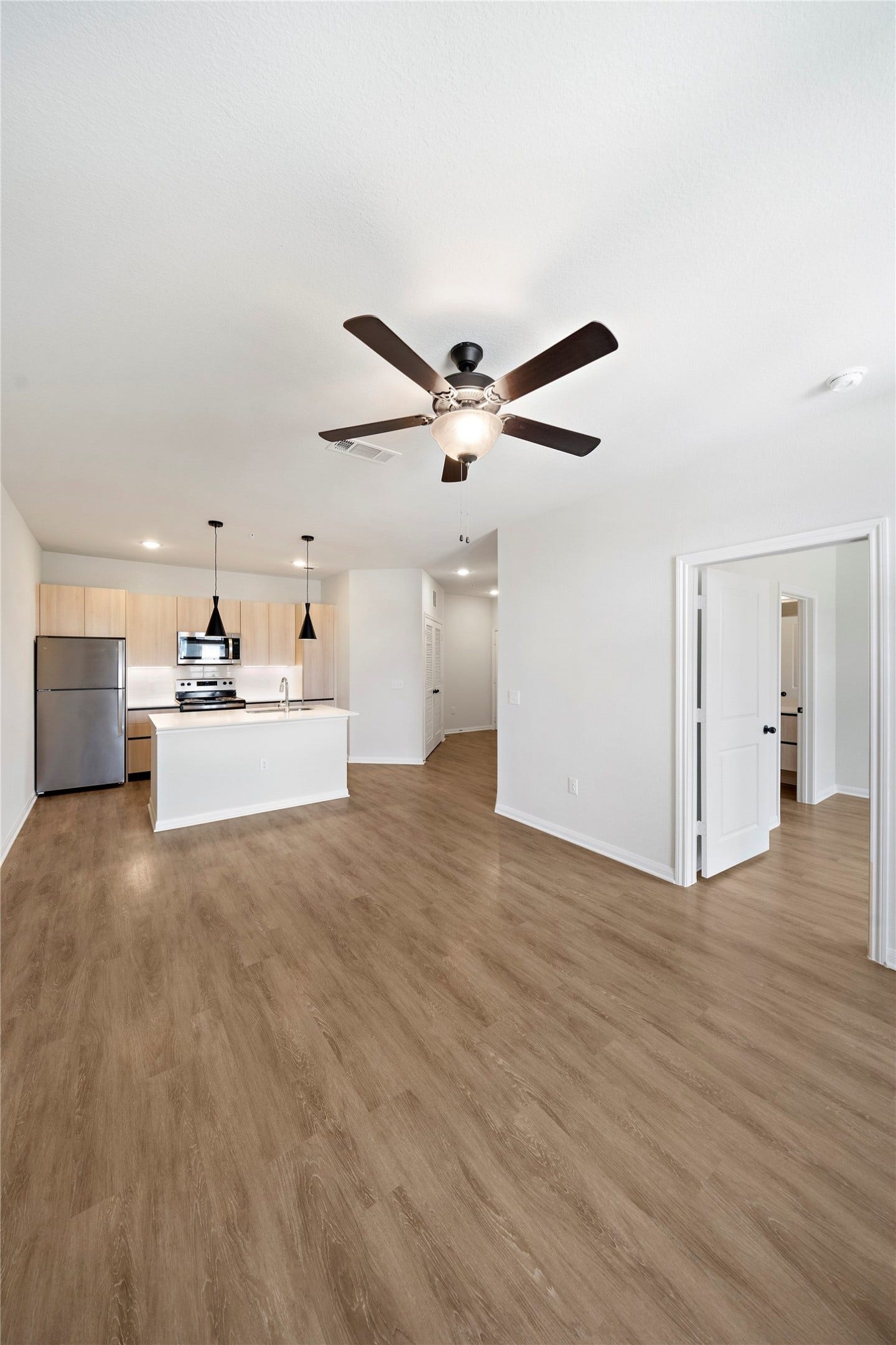 17000 Bissonnet Street, #A1, Richmond, TX 77407 LAYOUT MAY DIFFER / VACANT UNIT SHOWN
