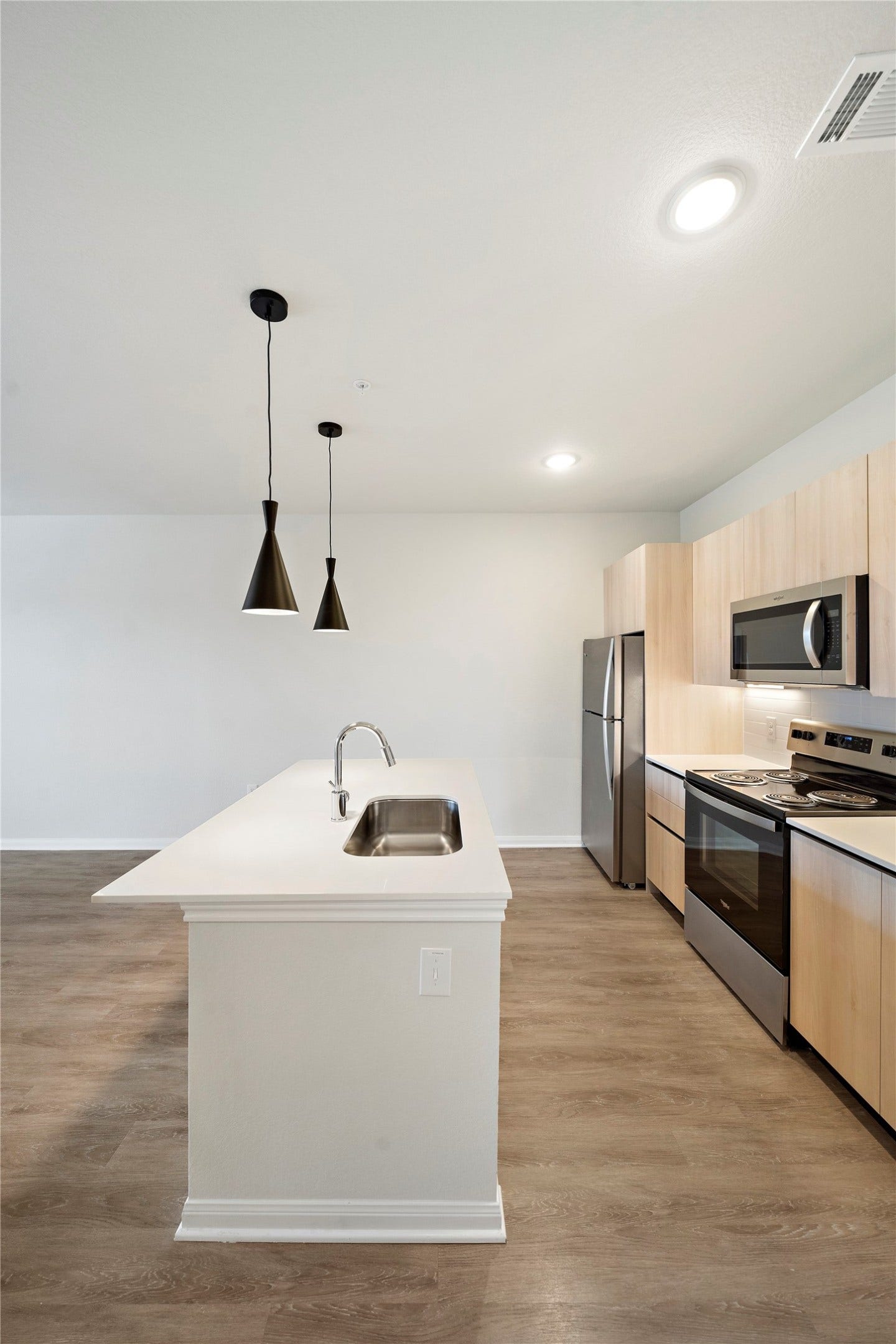 17000 Bissonnet Street, #A1, Richmond, TX 77407 LAYOUT MAY DIFFER / VACANT UNIT SHOWN