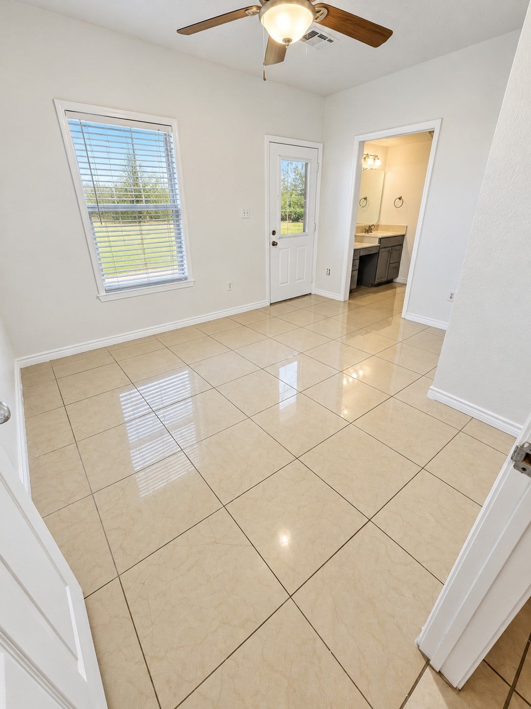 2311 Bayline, San Leon, TX 77539 2311 Bayline, San Leon, TX 77539