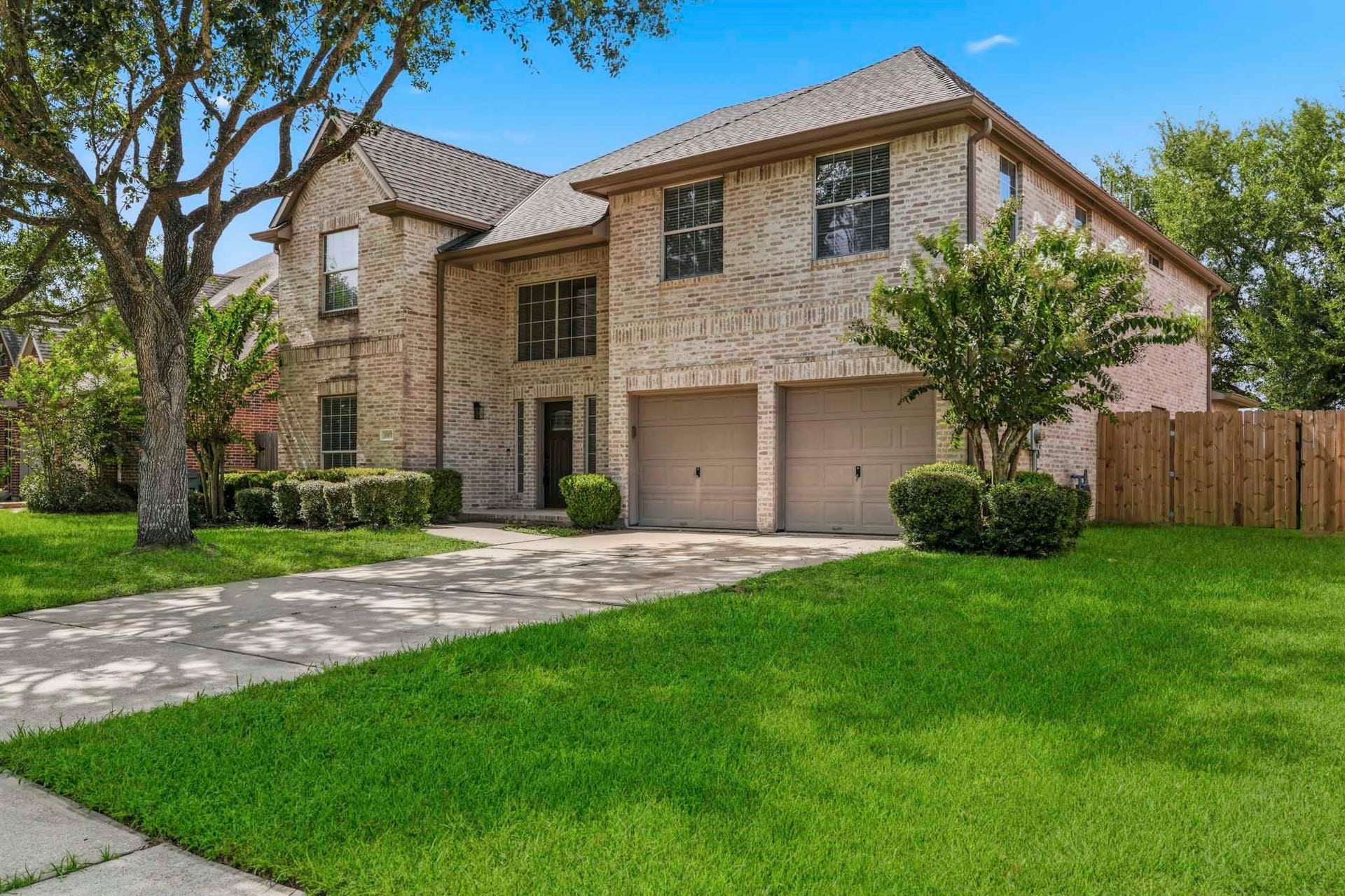 3007 Eagle Lake Drive, Pearland, TX 77581 3007 Eagle Lake Drive, Pearland, TX 77581