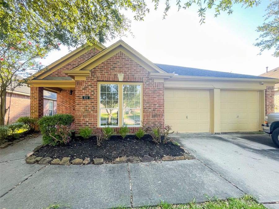 Property photo for 854 Skyspring Lane, League City, TX
