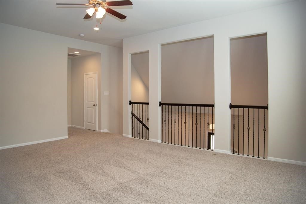 4902 Thunder Creek Lane, Sugar Land, TX 77479 4902 Thunder Creek Lane, Sugar Land, TX 77479