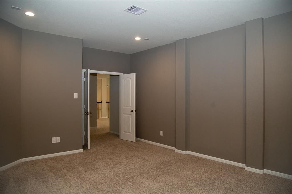 4902 Thunder Creek Lane, Sugar Land, TX 77479 4902 Thunder Creek Lane, Sugar Land, TX 77479