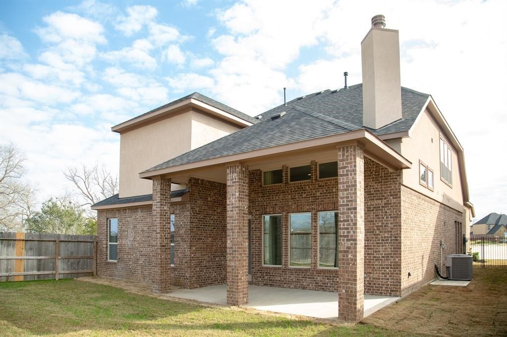 4902 Thunder Creek Lane, Sugar Land, TX 77479 4902 Thunder Creek Lane, Sugar Land, TX 77479