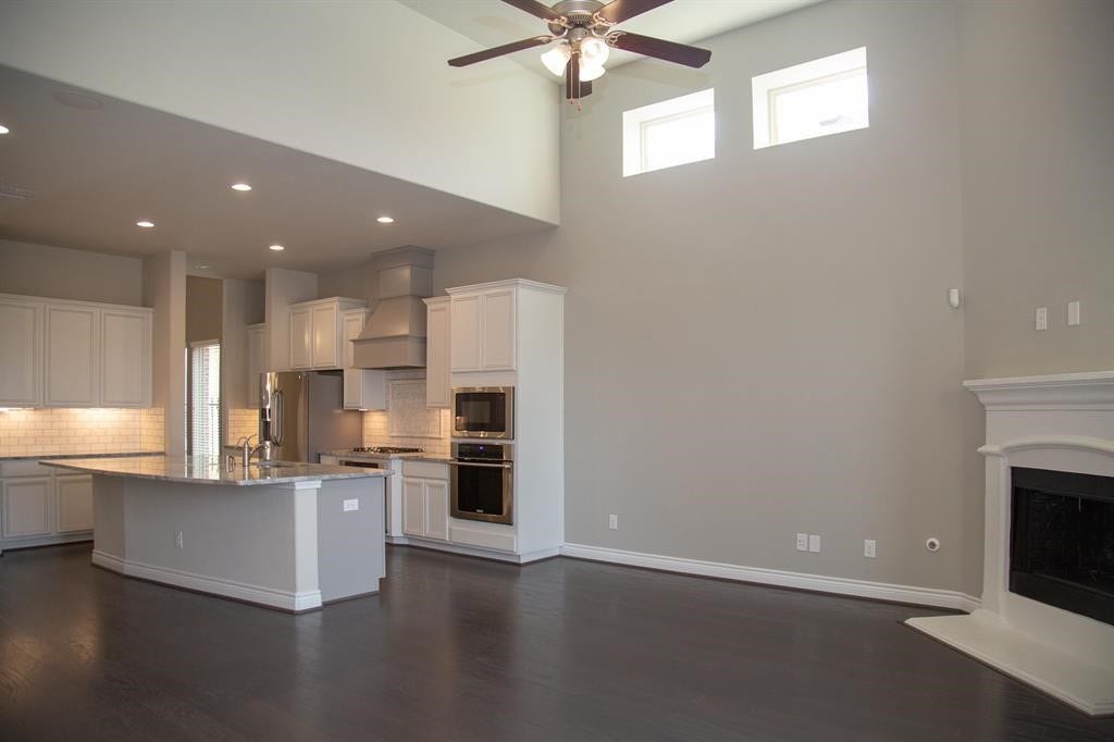 4902 Thunder Creek Lane, Sugar Land, TX 77479 4902 Thunder Creek Lane, Sugar Land, TX 77479