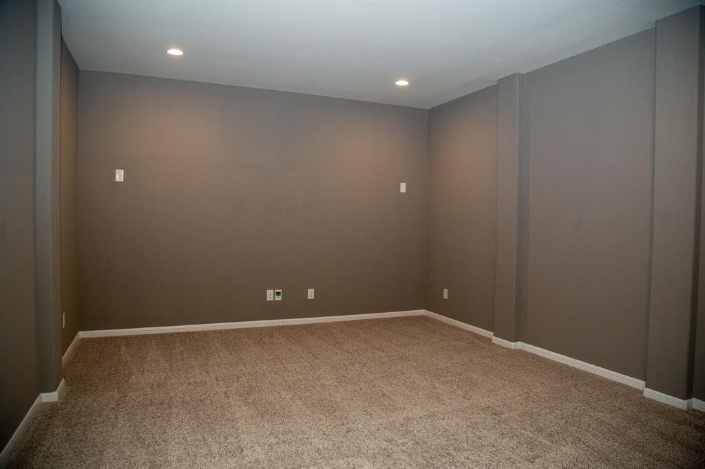 4902 Thunder Creek Lane, Sugar Land, TX 77479 4902 Thunder Creek Lane, Sugar Land, TX 77479