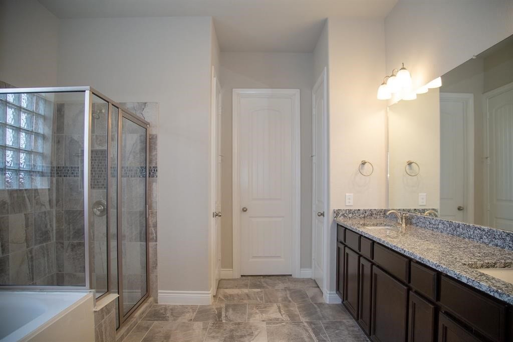 4902 Thunder Creek Lane, Sugar Land, TX 77479 4902 Thunder Creek Lane, Sugar Land, TX 77479