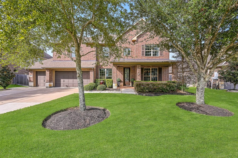 Property photo for 2433 Prairie Mist Lane, Friendswood, TX