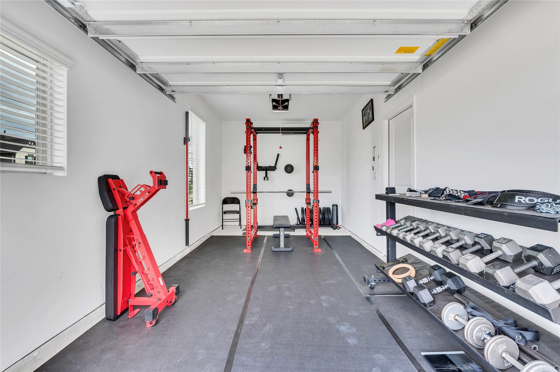 815 Wormwood Drive, League City, TX 77573 AIR CONDITIONED single garage perfect for home gym! Double garage not pictured!