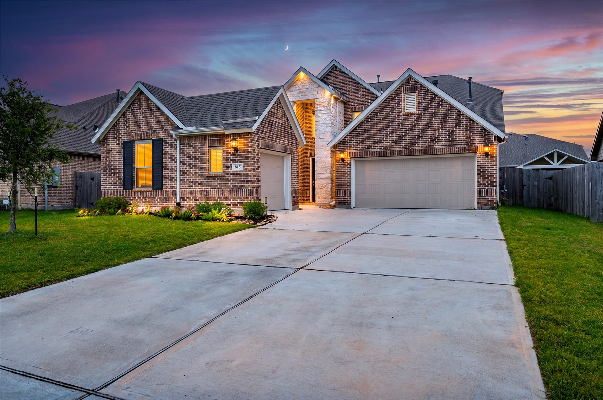 815 Wormwood Drive, League City, TX 77573 Welcome Home!