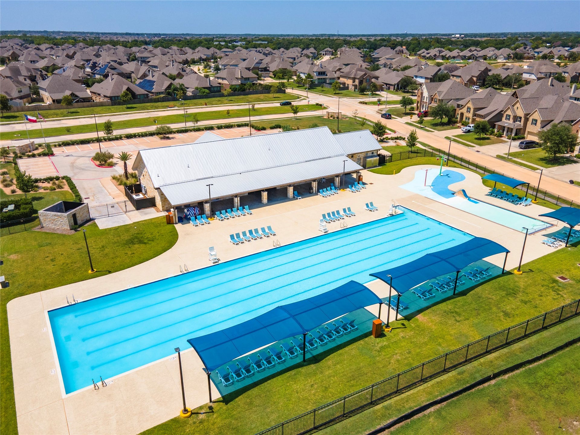 815 Wormwood Drive, League City, TX 77573 Westwood clubhouse with rooms and pool!