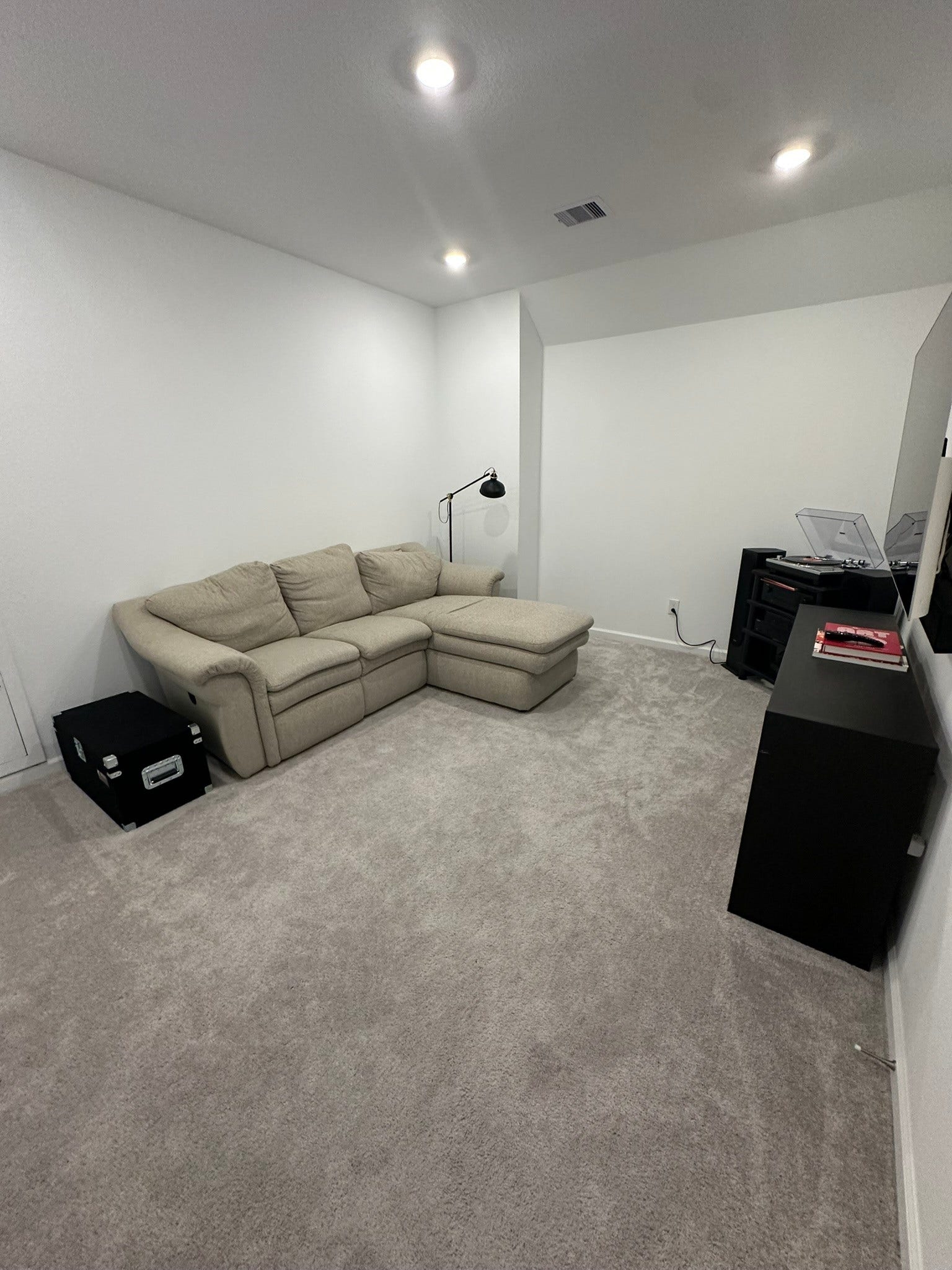 815 Wormwood Drive, League City, TX 77573 media room upstairs