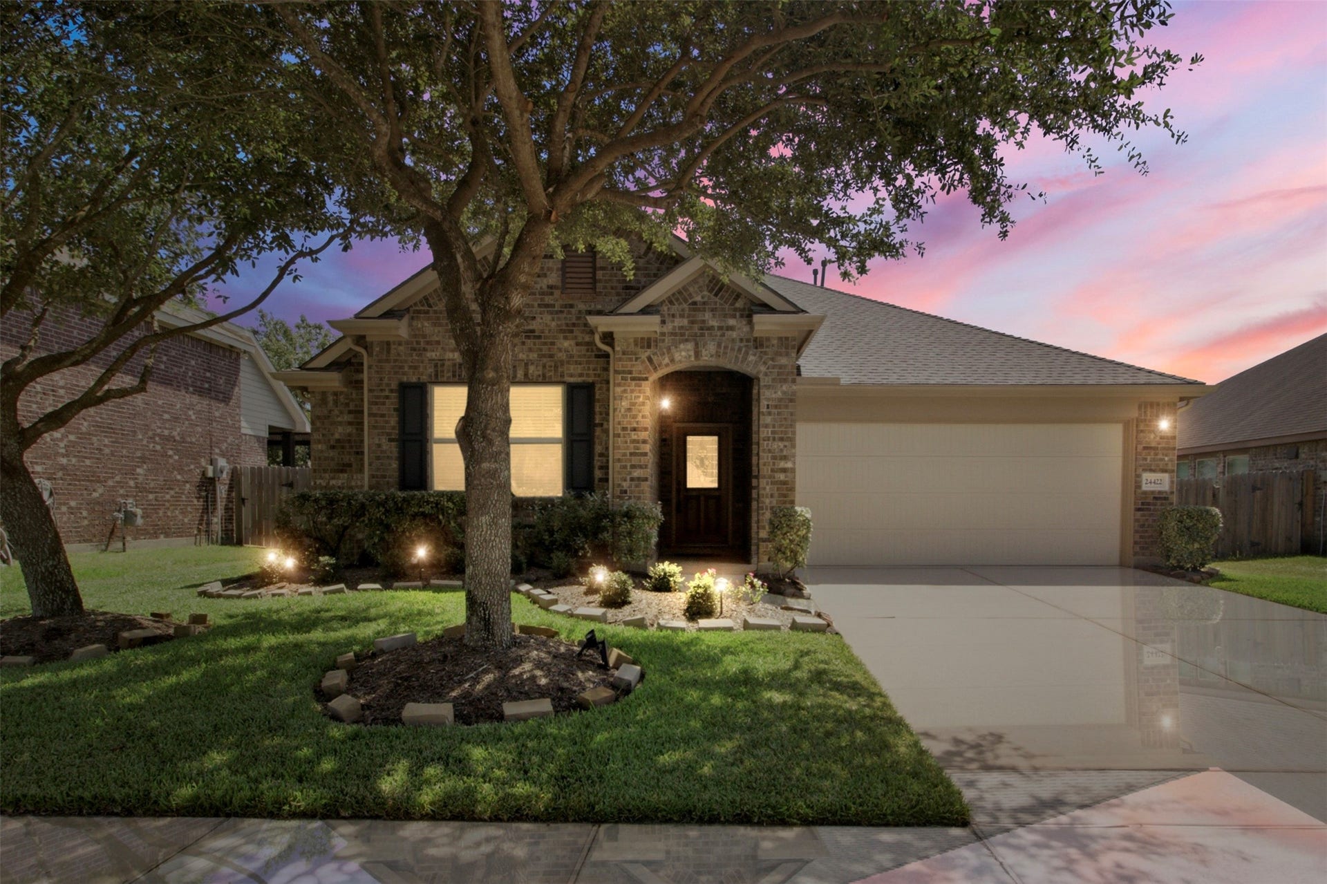 24422 Myrtle Creek Falls, Tomball, TX 77375 Contact me to make this home yours!