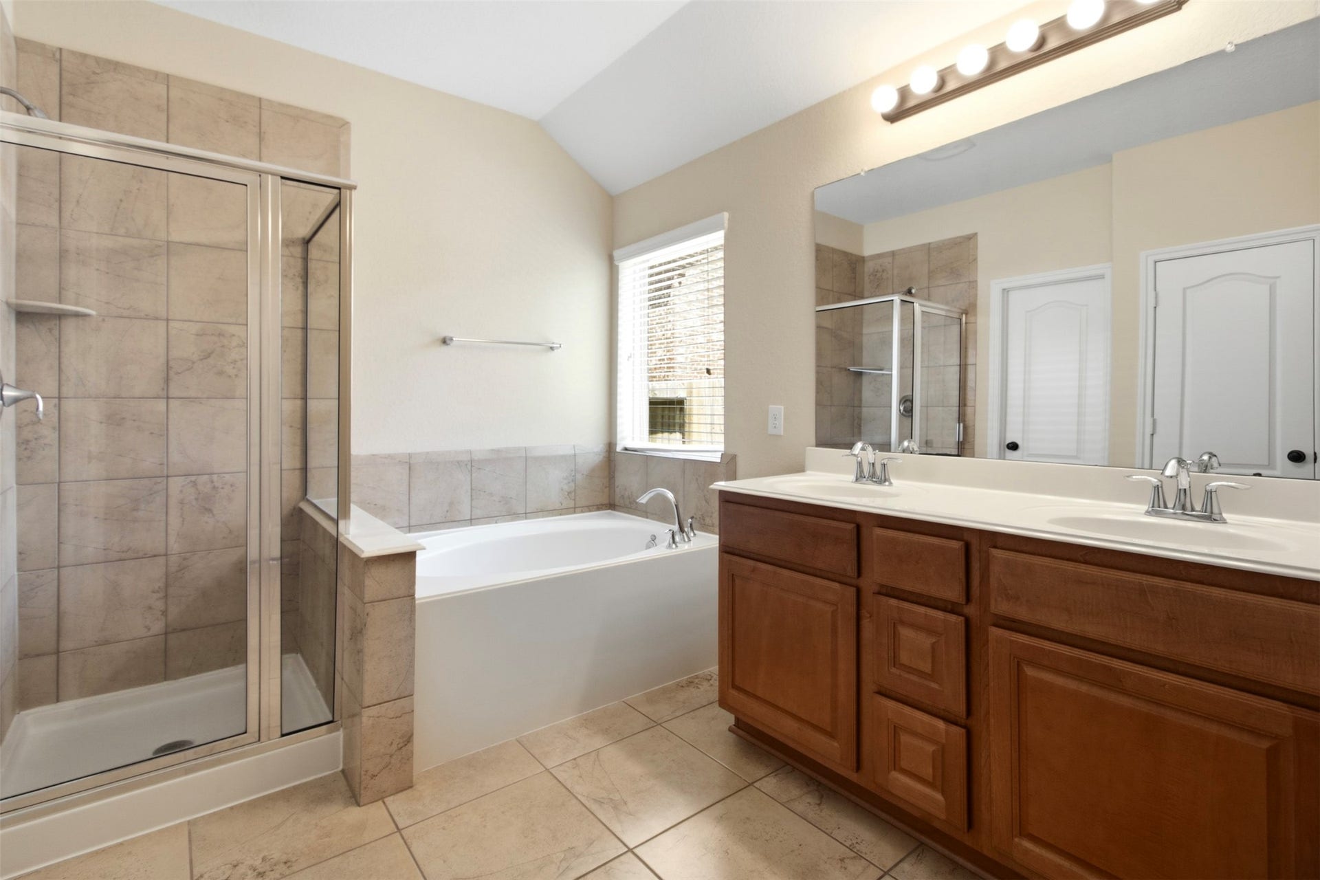 24422 Myrtle Creek Falls, Tomball, TX 77375 24422 Myrtle Creek Falls, Tomball, TX 77375