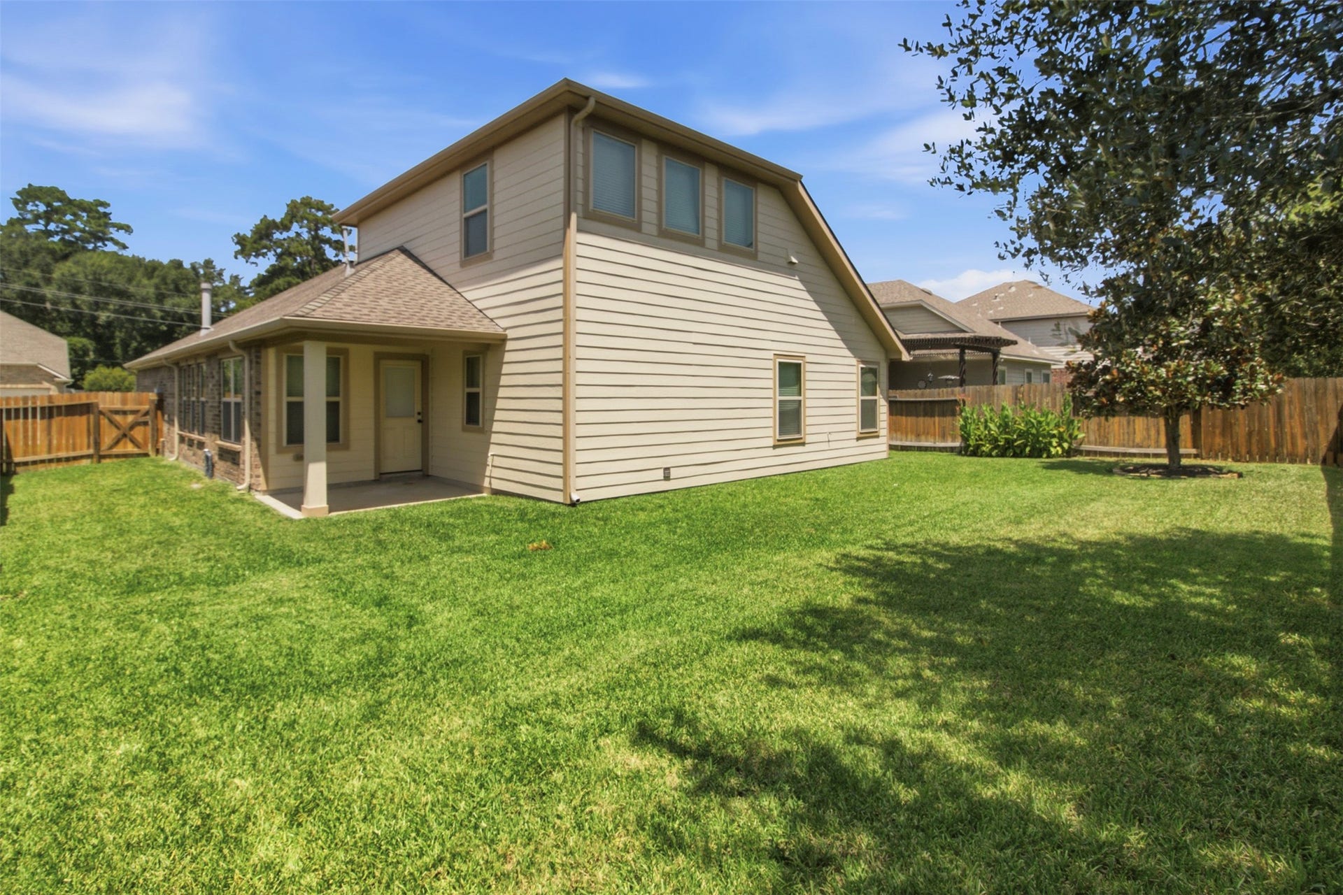 24422 Myrtle Creek Falls, Tomball, TX 77375 24422 Myrtle Creek Falls, Tomball, TX 77375