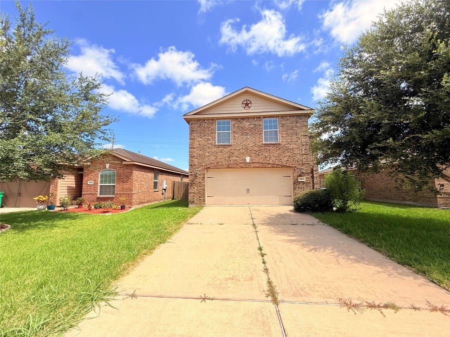 Property photo for 1867 Garnet Breeze Drive, Rosharon, TX