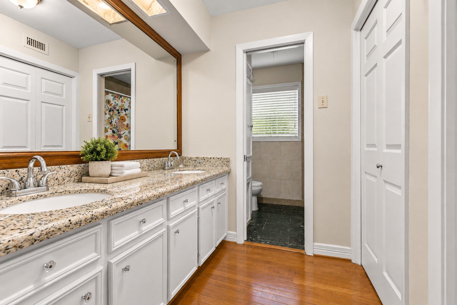 3641 Deal Street, Houston, TX 77025 3641 Deal Street, Houston, TX 77025