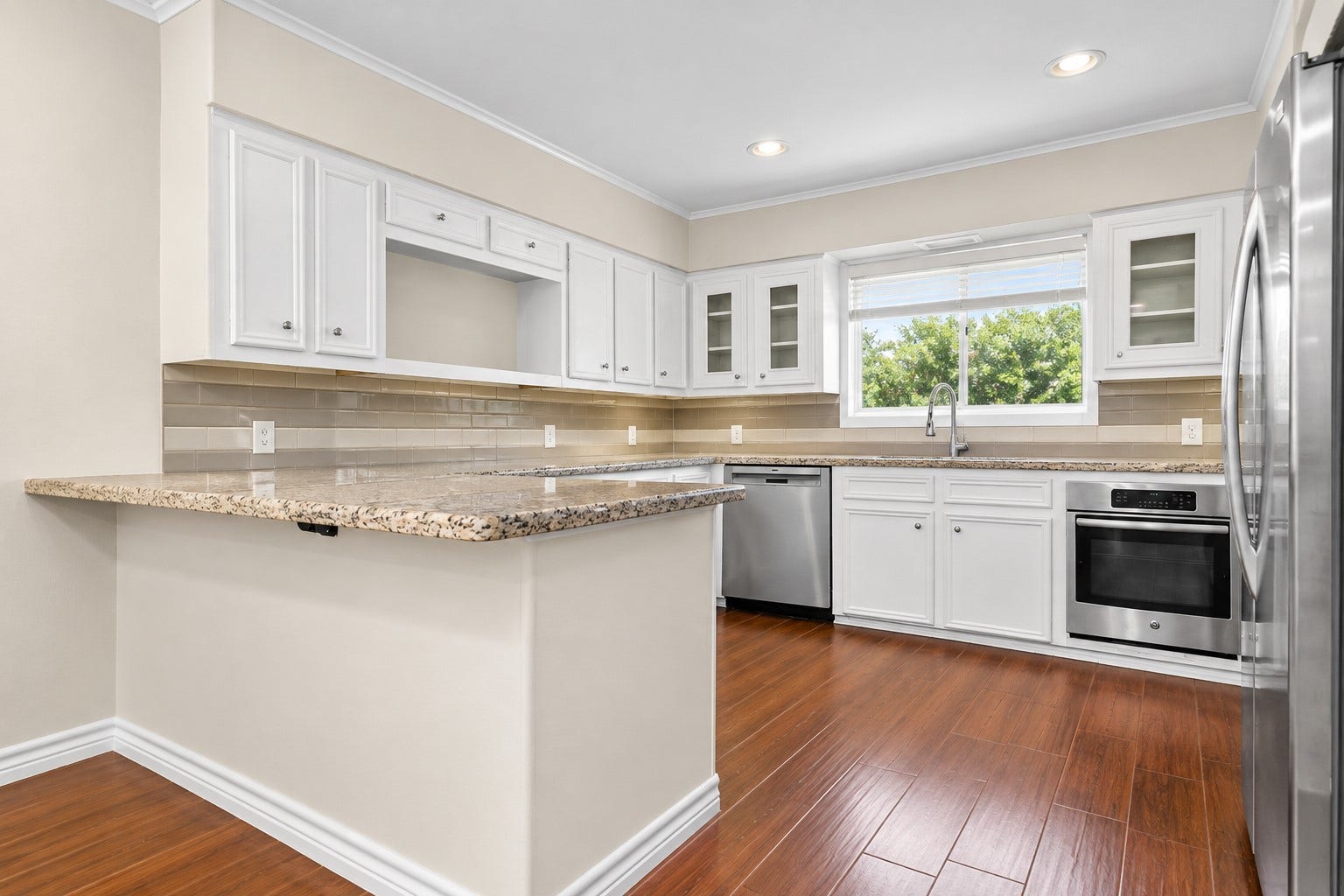 3641 Deal Street, Houston, TX 77025 3641 Deal Street, Houston, TX 77025