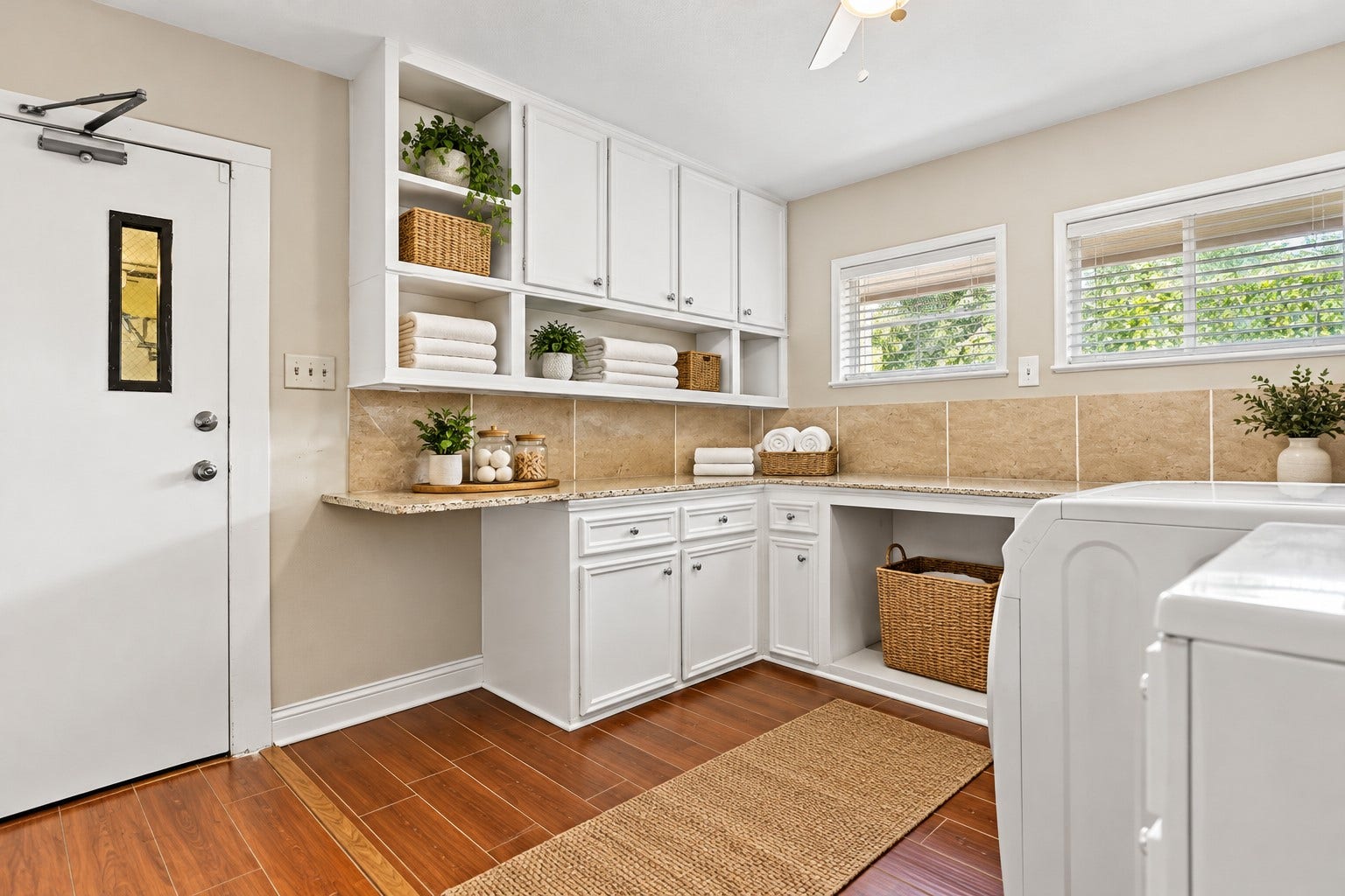 3641 Deal Street, Houston, TX 77025 virtually staged