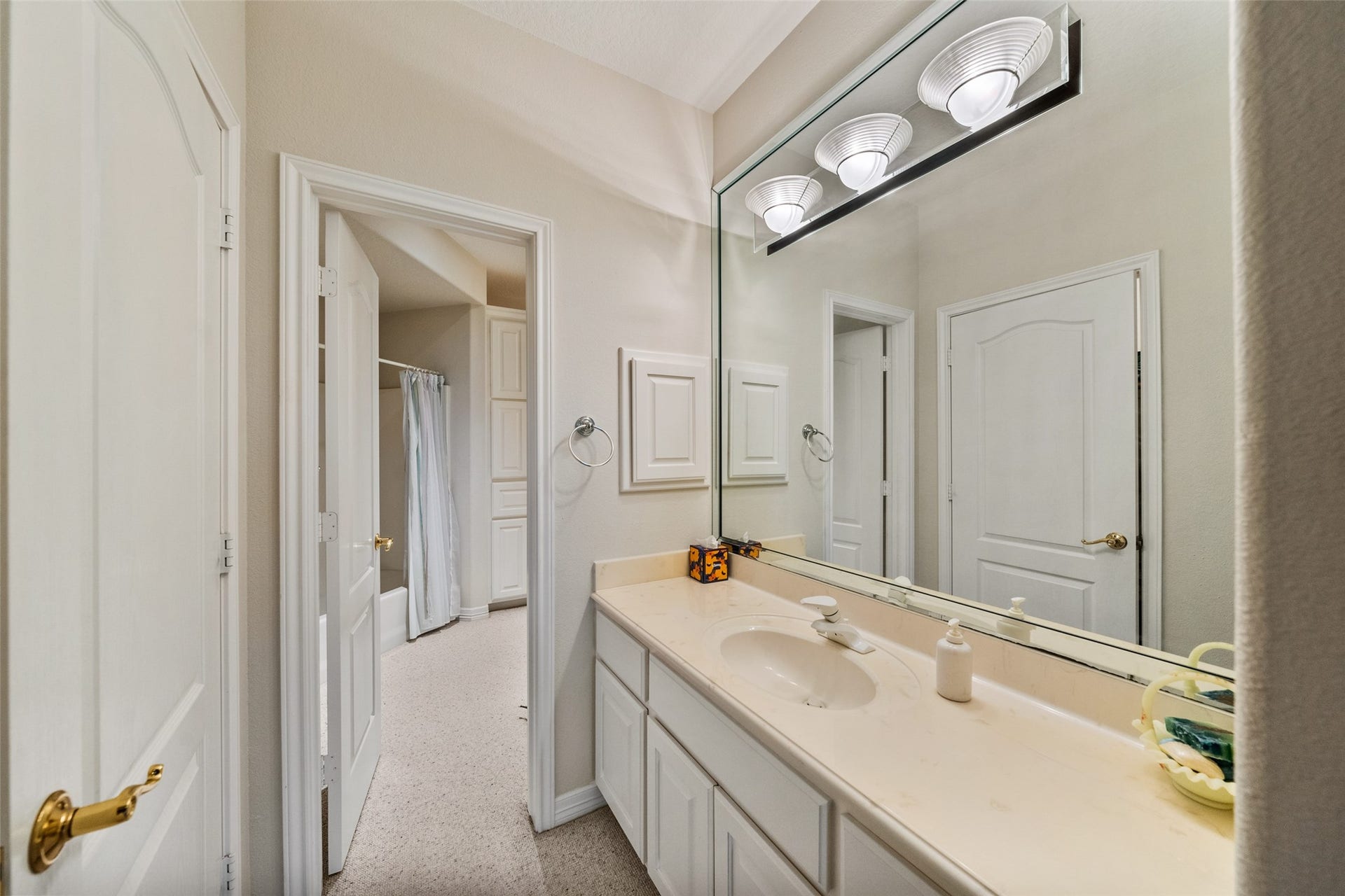 147 W Palm Boulevard, Montgomery, TX 77356