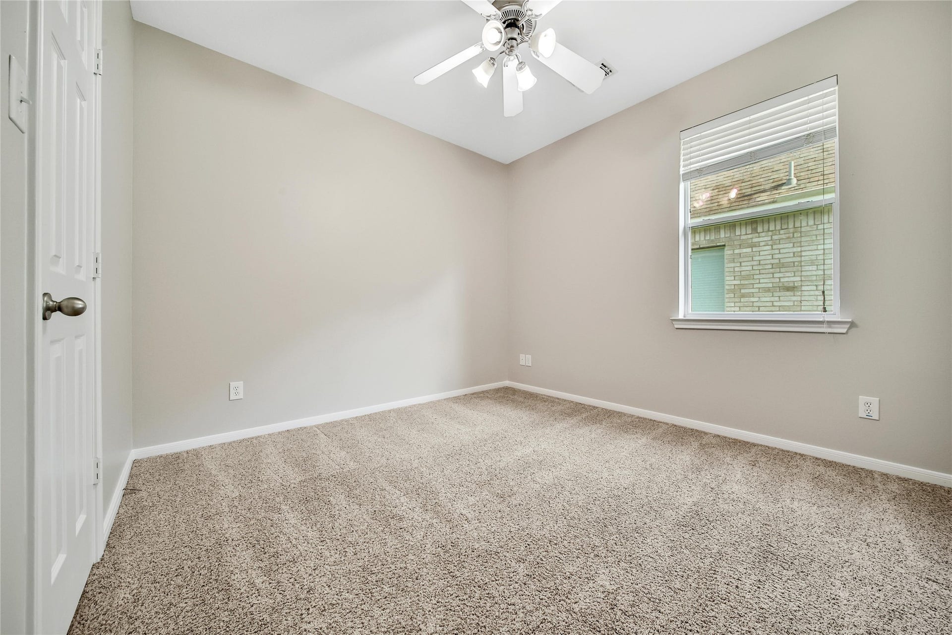 25604 Southwood Oaks Court, Porter, TX 77365 This split floorplan features secondary bedrooms that are spacious and bright. Two of the secondary bedrooms feature walk-in closets.